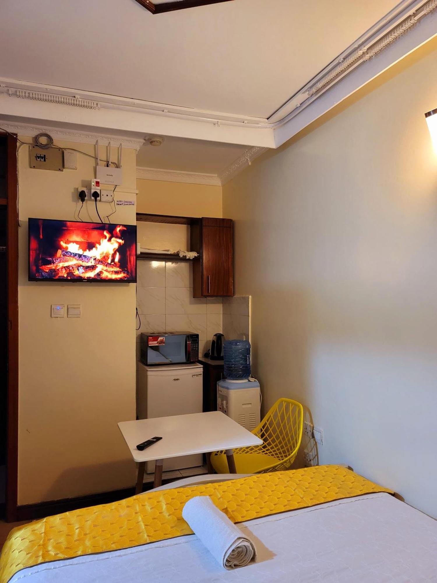 Sunrise Blue Moon B&B نيروبي المظهر الخارجي الصورة